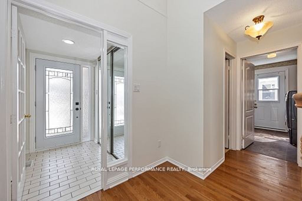 Photo of 2023 Rolling Brook Drive, Orleans - Convent Glen and Area, ON K1W 1C9 (MLS # X13044762)