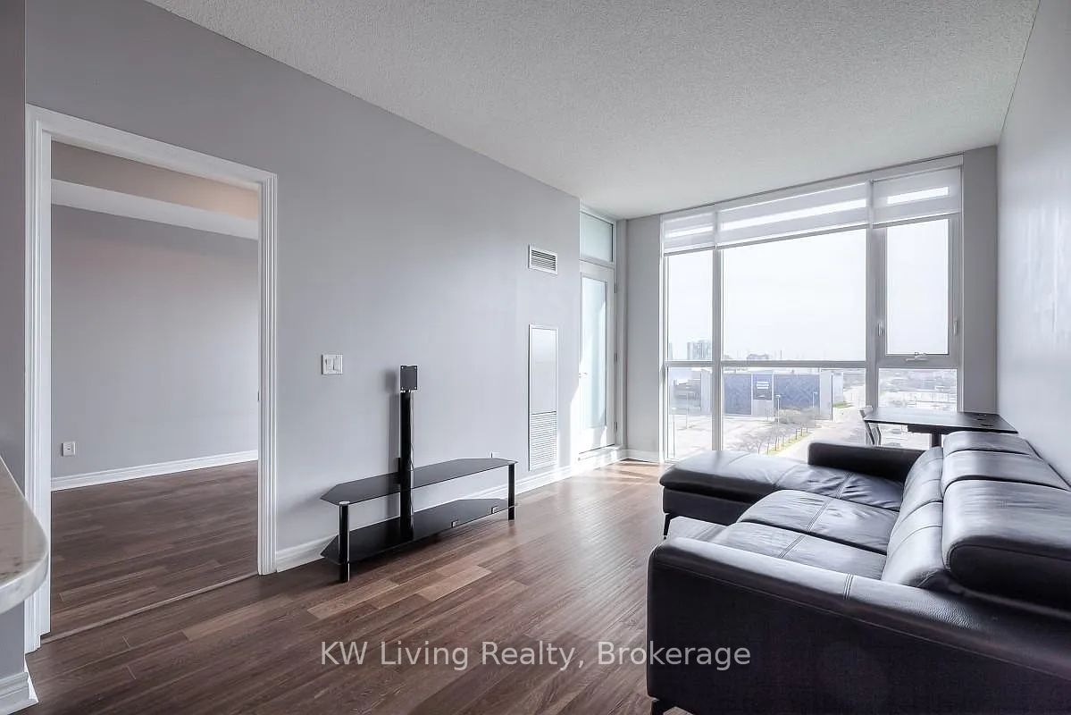 339 Rathburn Road W 801