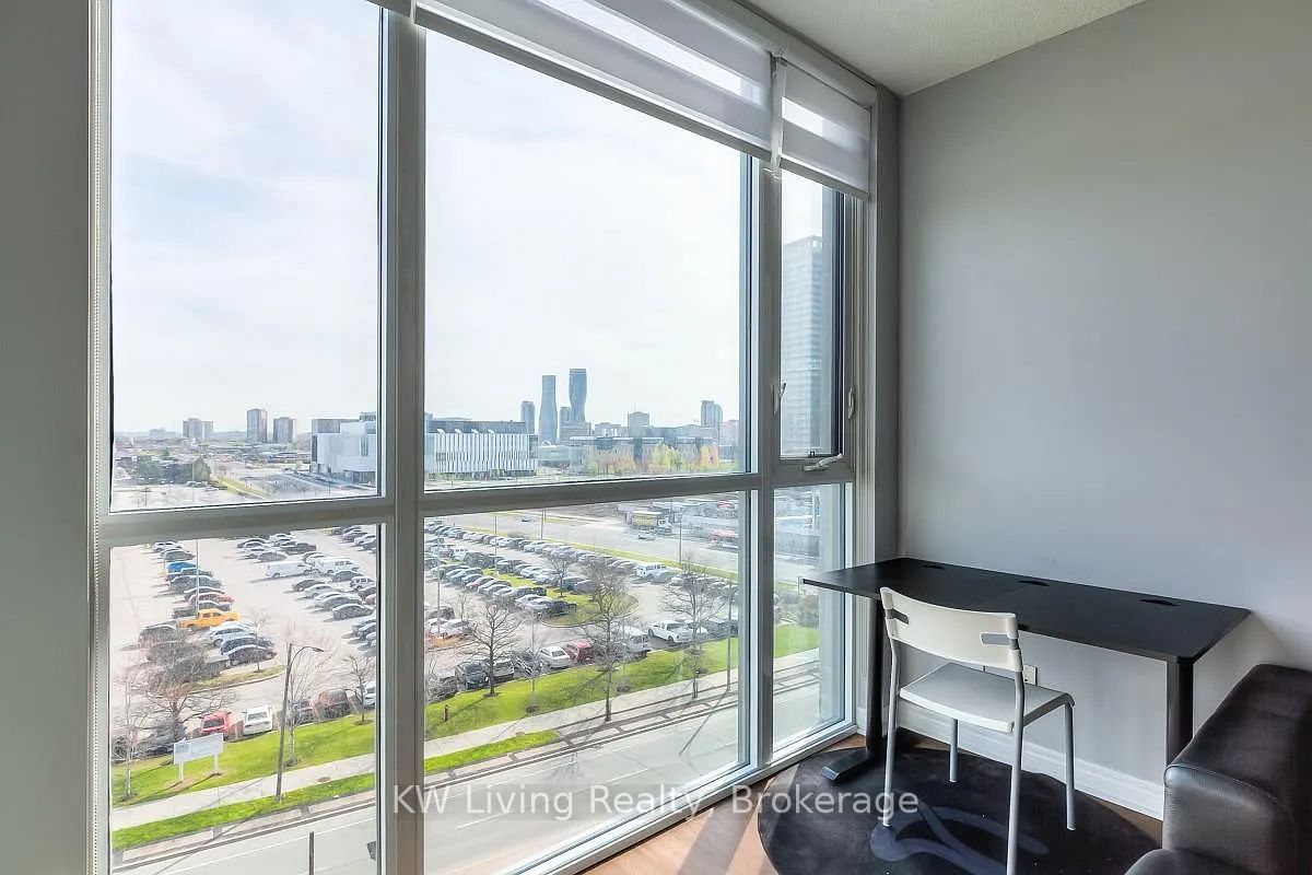 339 Rathburn Road W 801