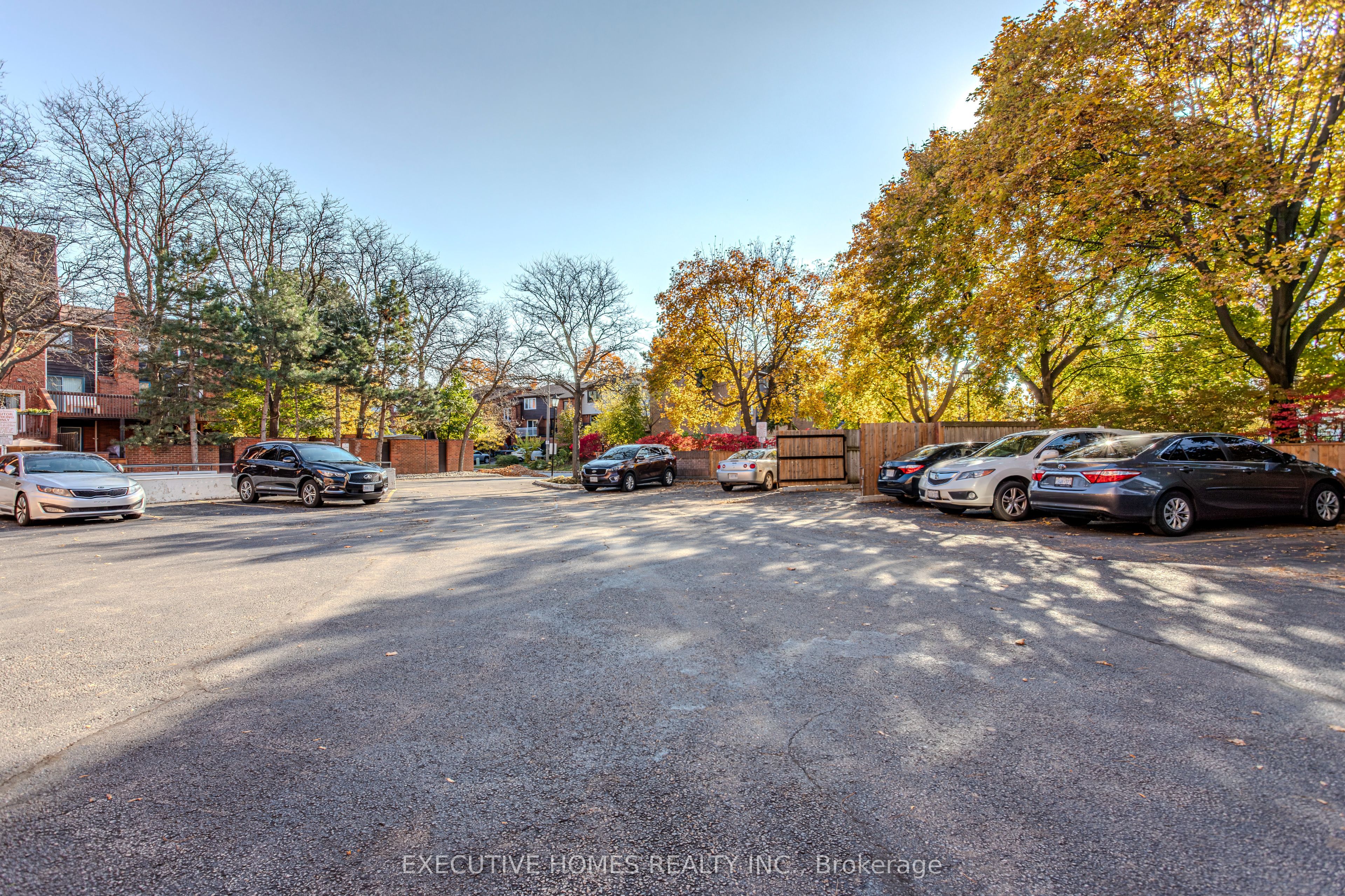 1275 Cornerbrook Place 102