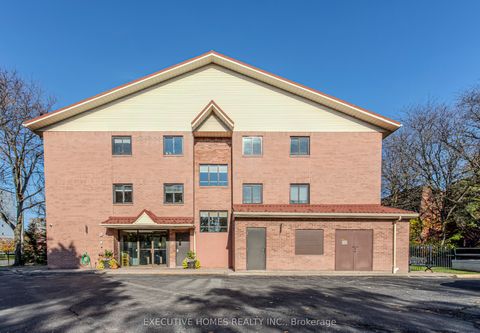 1275 Cornerbrook Place 102 Mississauga ON L5C 3J3