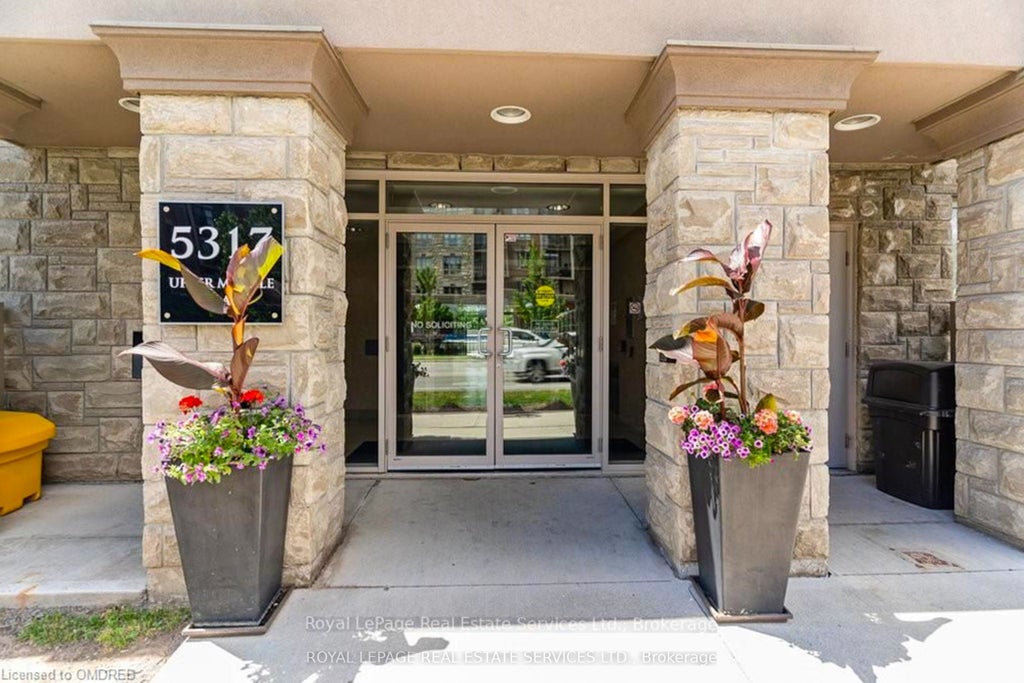 Photo of 5317 Upper Middle Road #106, Burlington, ON L7L 0G8 (MLS # W14100768)