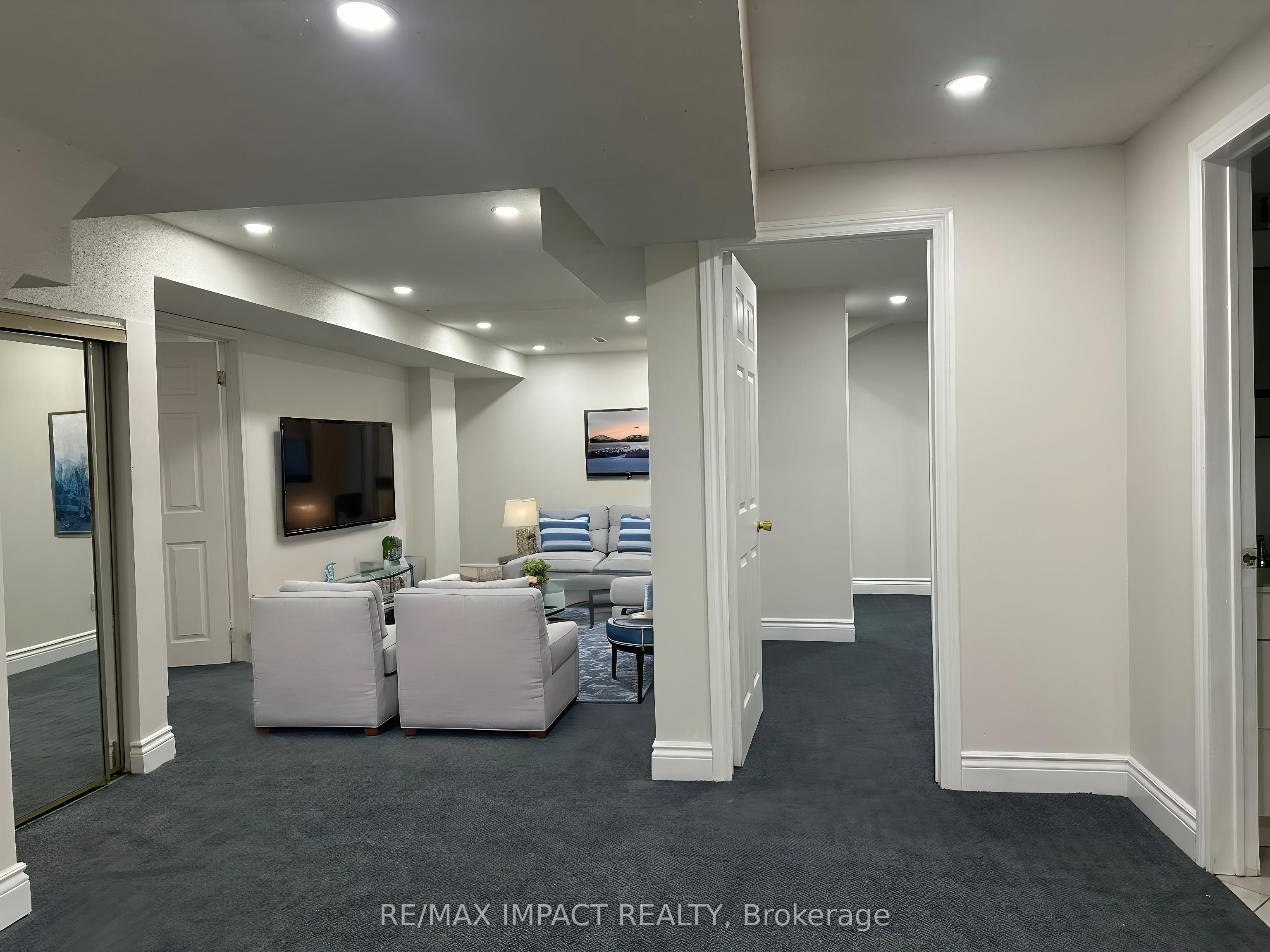 25 Caldbeck Avenue