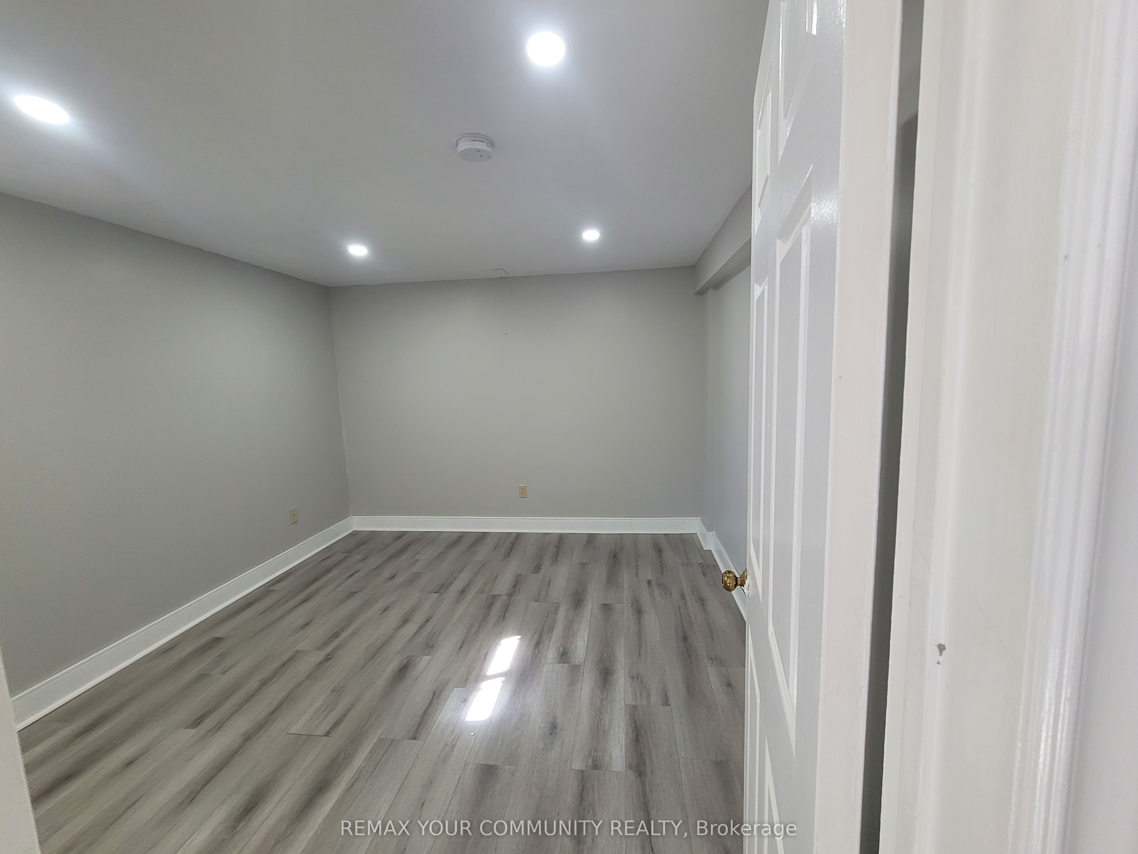 226 Larkin Avenue bsmt