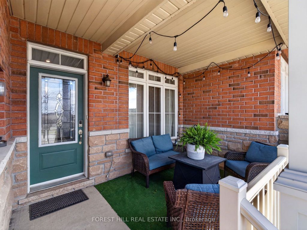 Photo of 41 Pavlova Crescent, Richmond Hill, ON L4E 0V8 (MLS # N13034228)