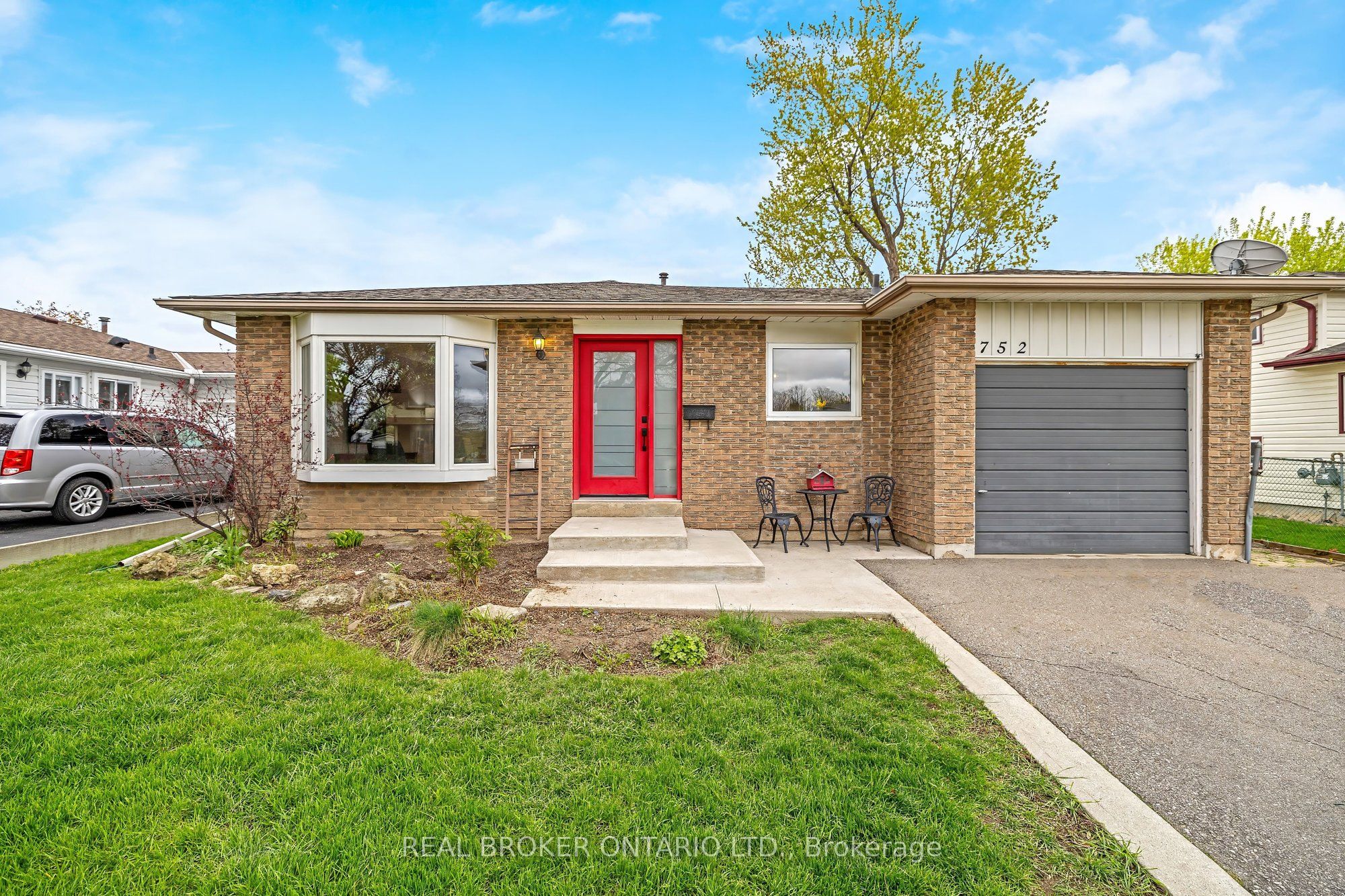 752 Mackenzie Drive