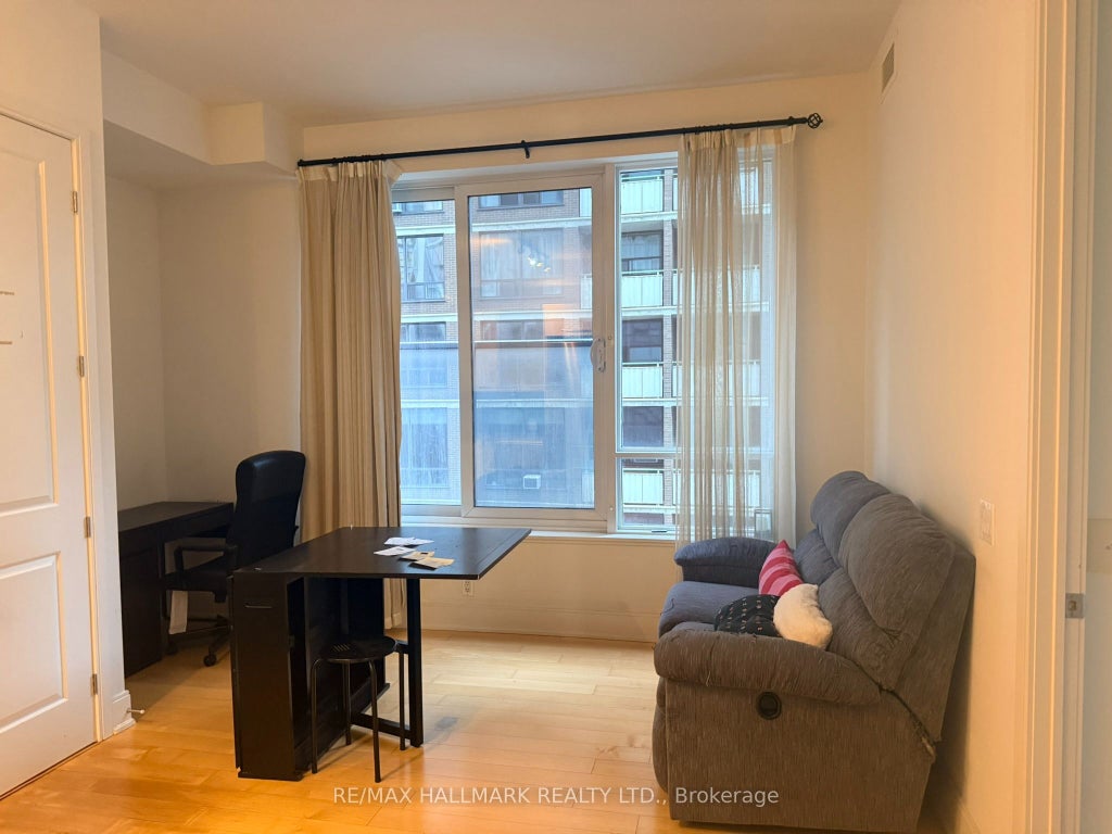 Photo of 21 Balmuto Street #803, Toronto, ON M4Y 1W4 (MLS # C13748964)