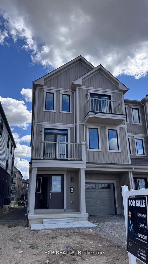 47 Stanley Ave Crescent Haldimand ON N3W 0J5