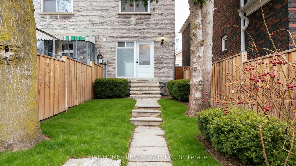 Photo of 48 Carr Street, Toronto, ON M5T 1B7 (MLS # C12952254)