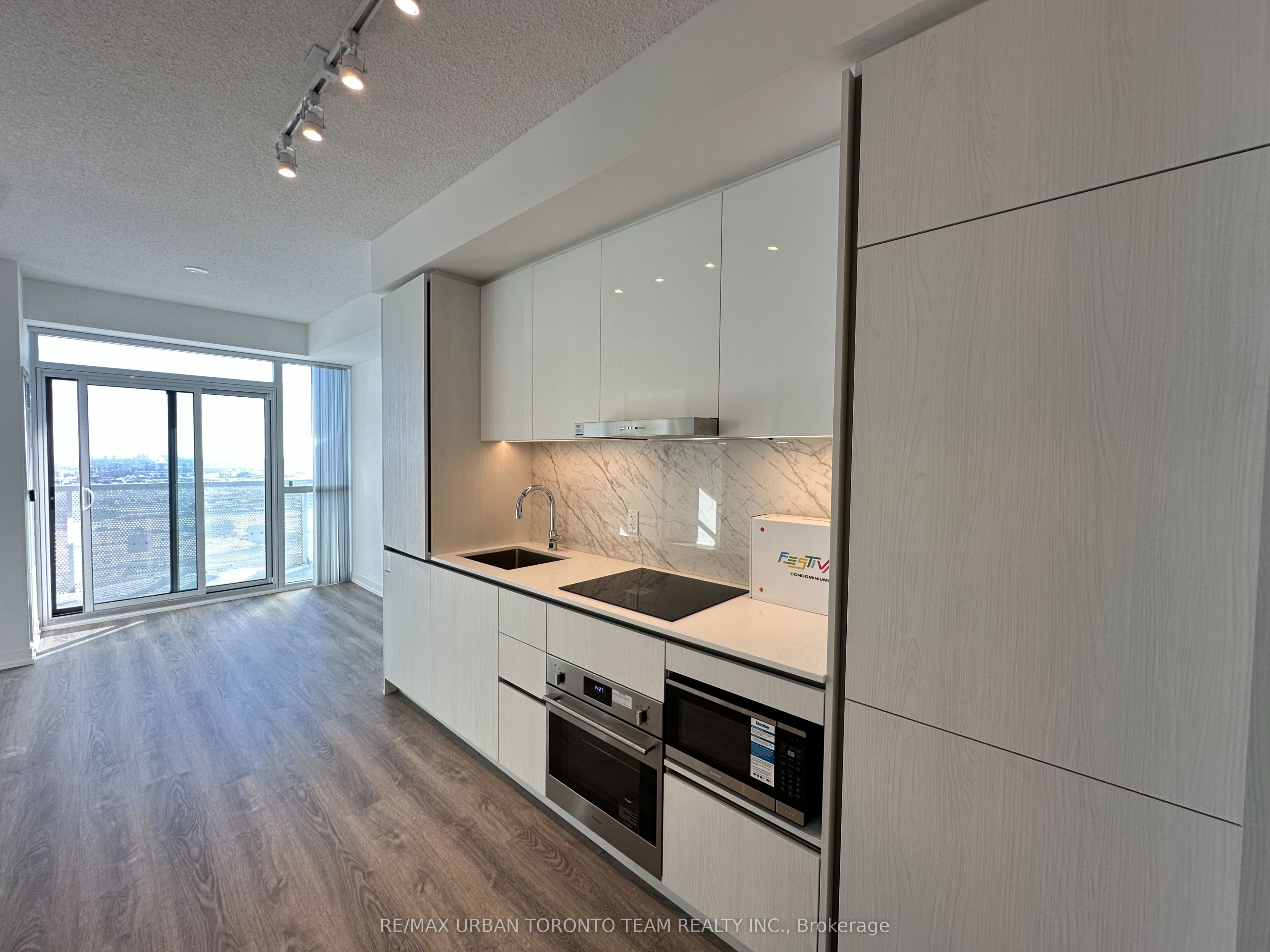 8 Interchange Way 5310