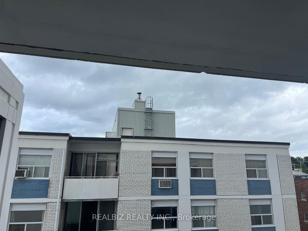 Photo of 91 Montclair Avenue #823, Toronto, ON M5P 0B1 (MLS # C13712138)