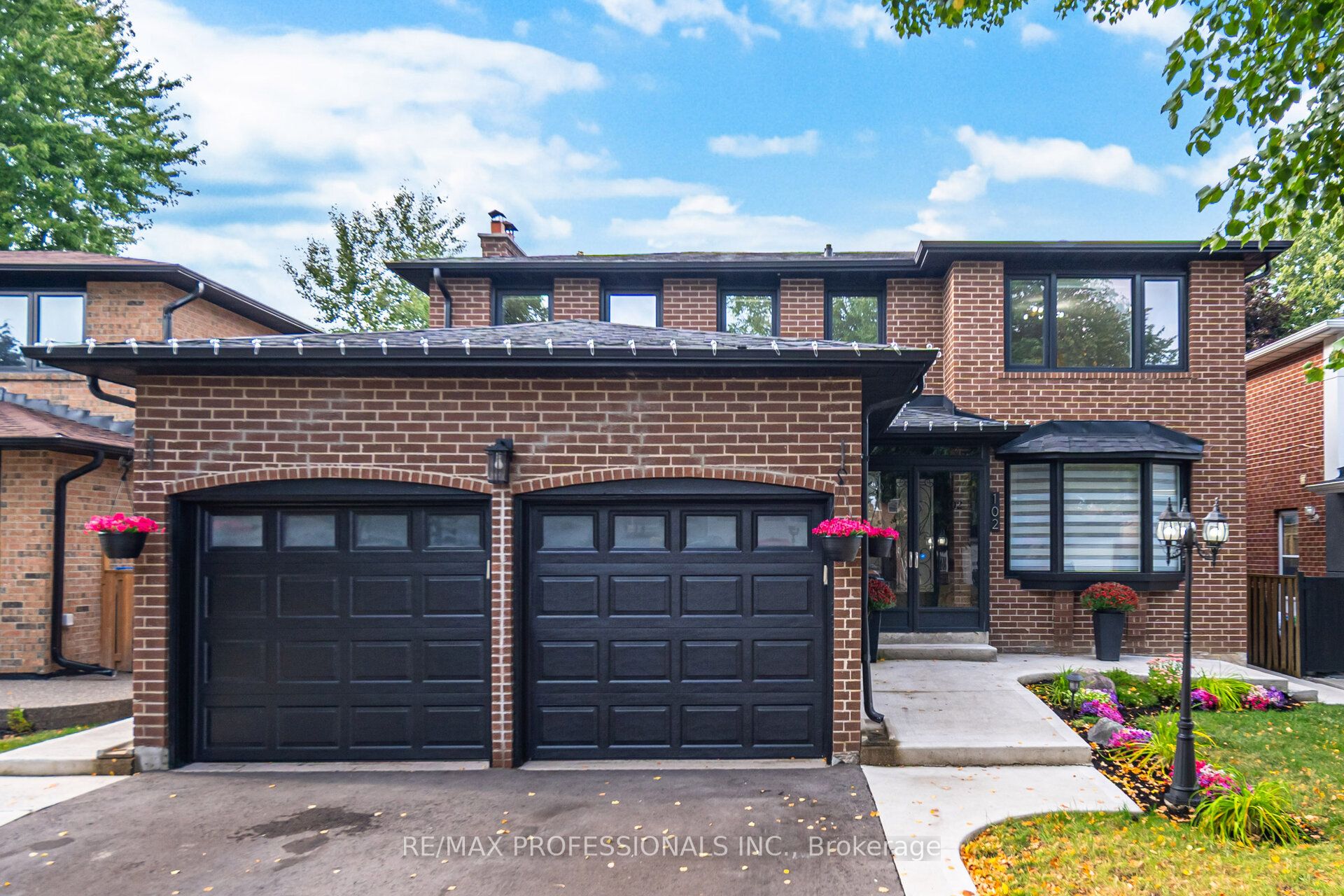102 Tanager Square