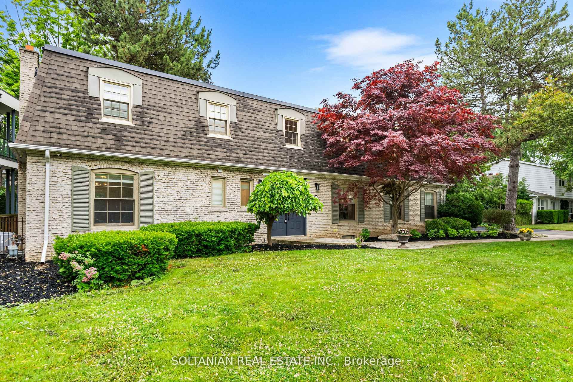 24 Laureleaf Road