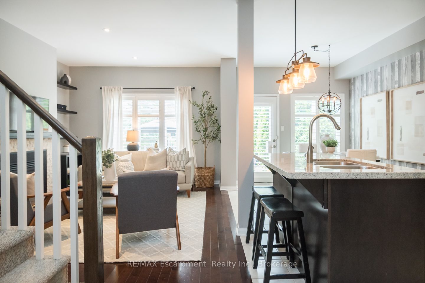 2377 Stone Glen Crescent