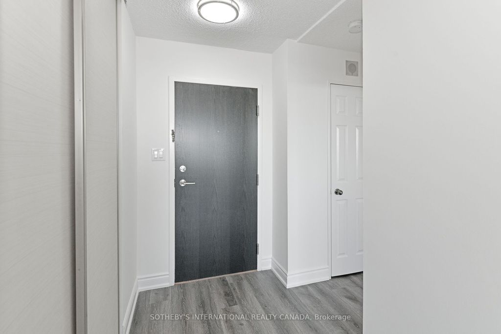 Photo of 3000 Bathurst Street #1205, Toronto, ON M6B 3B4 (MLS # C12660742)