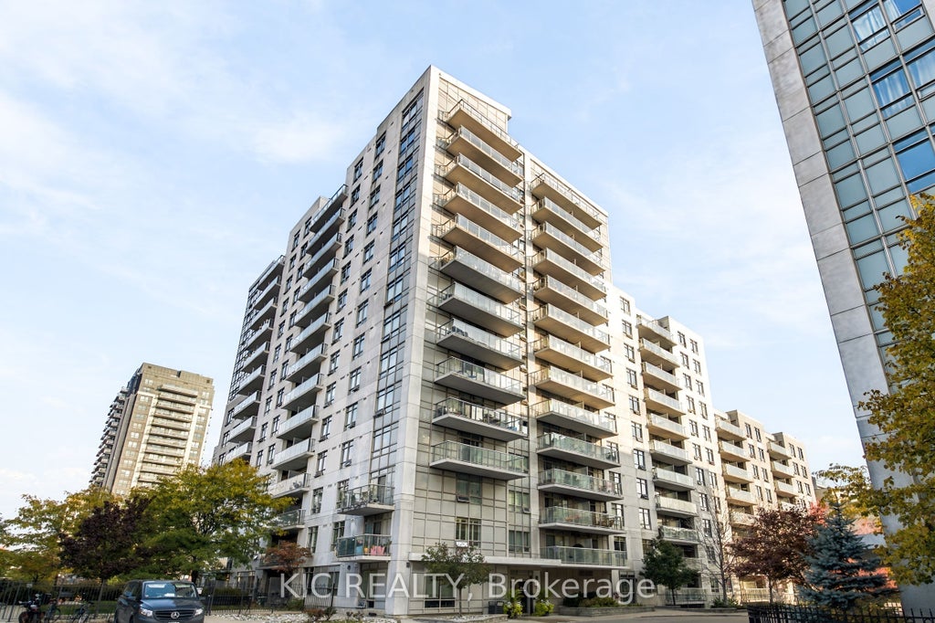Photo of 816 Lansdowne Avenue #424, Toronto, ON M6H 4K6 (MLS # W14122576)