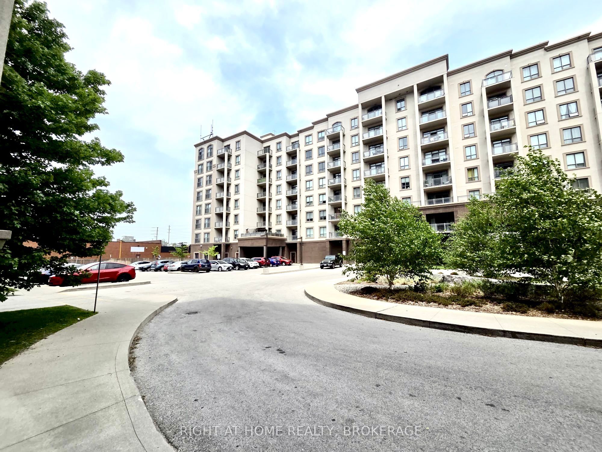 2490 Old Bronte Road 206