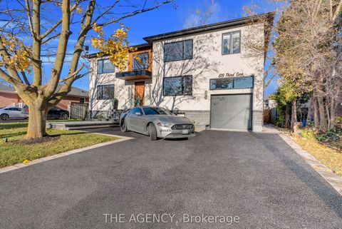 519 Third Line Oakville ON L6L 4A8