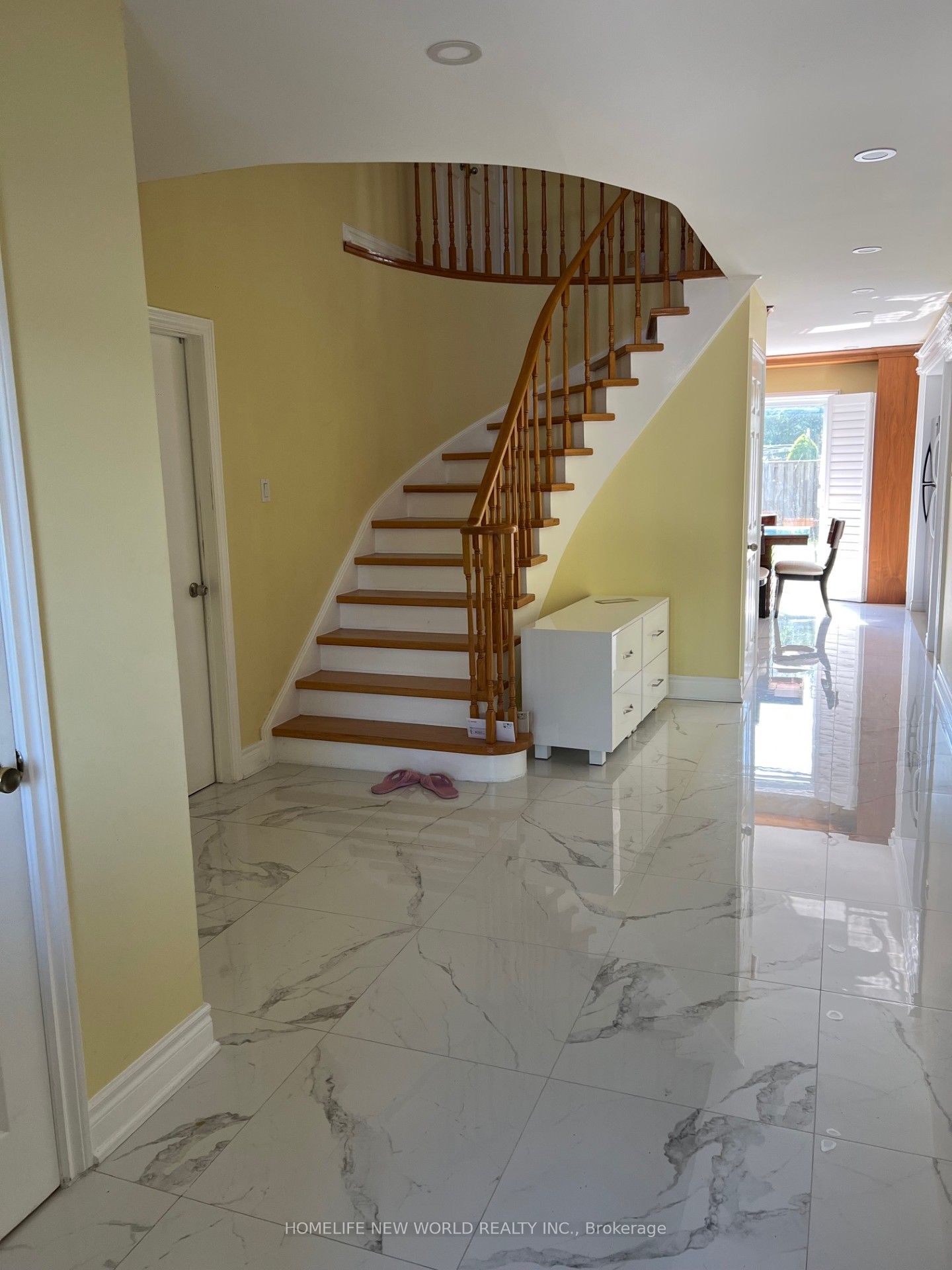 27 Wilclay Avenue BSMT RM 1