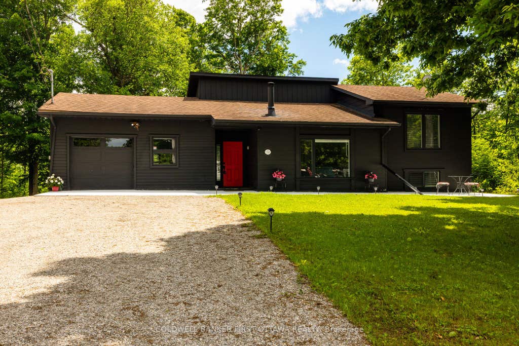 Photo of 6779 Roger Stevens Drive, Montague, ON K7A 4S6 (MLS # X13712418)