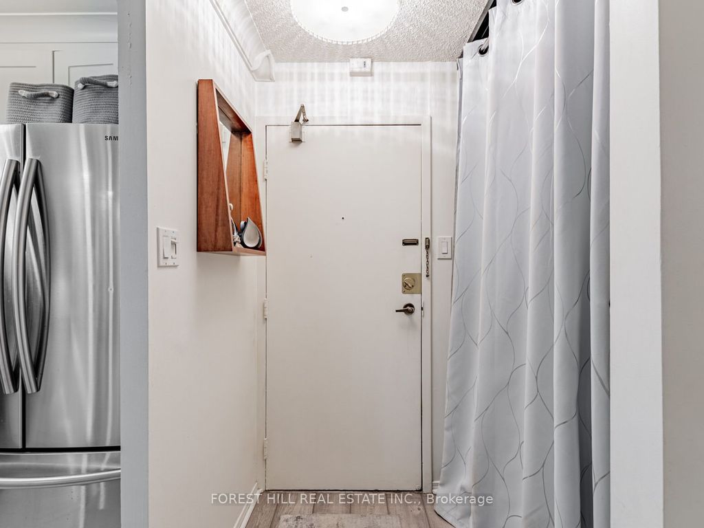 Photo of 60 St Patrick Street #831, Toronto, ON M5T 2X5 (MLS # C12478672)