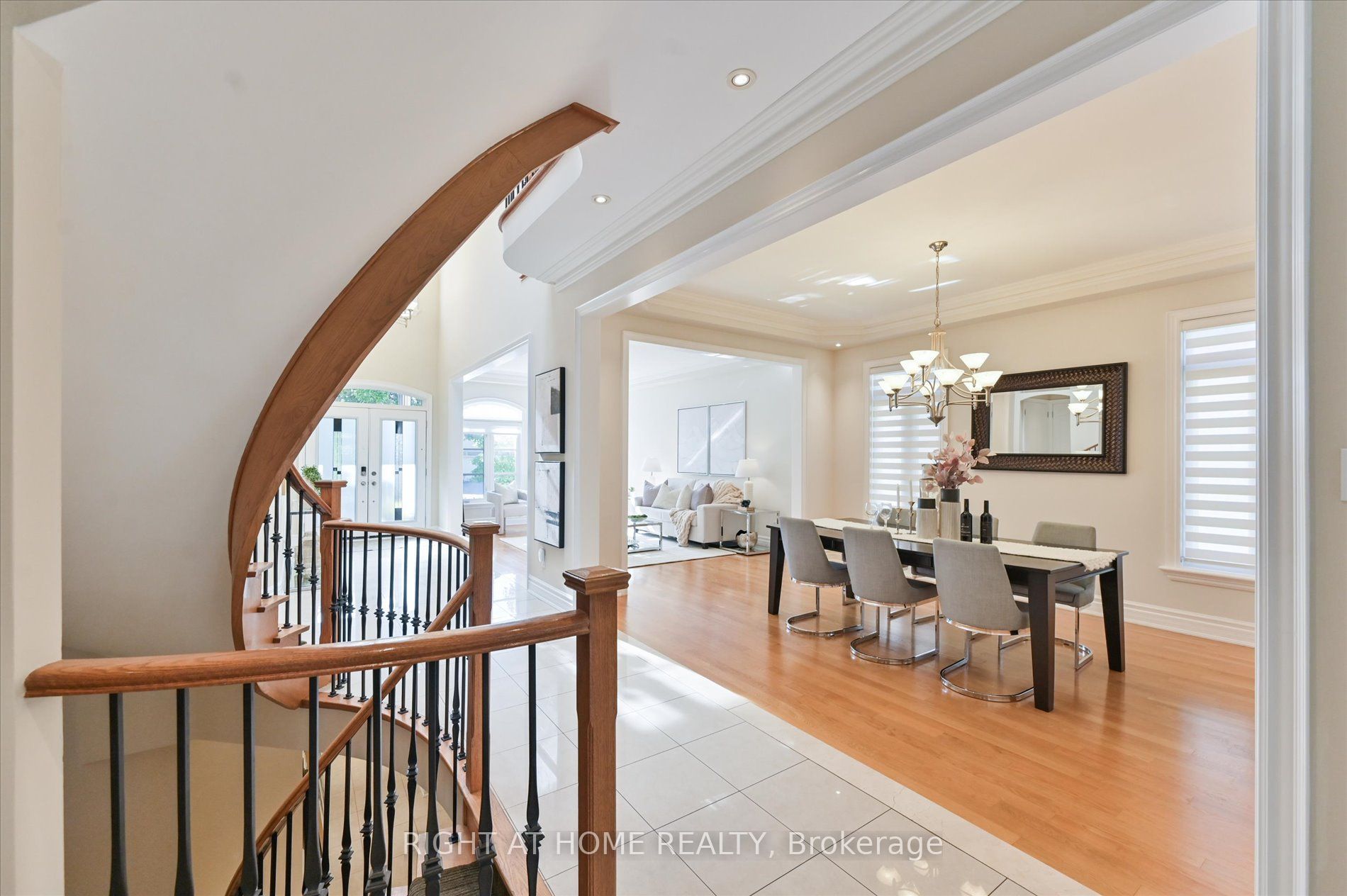 154 Charlton Boulevard