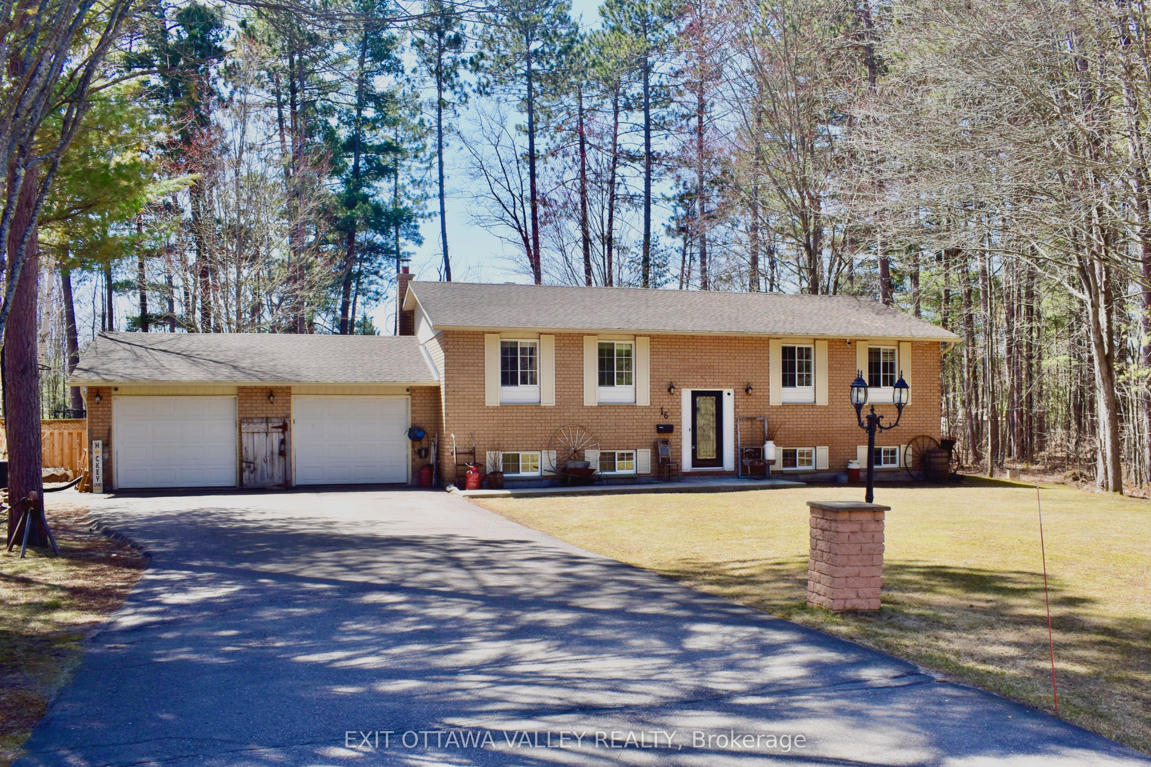 16 Heritage Drive - Photo 2