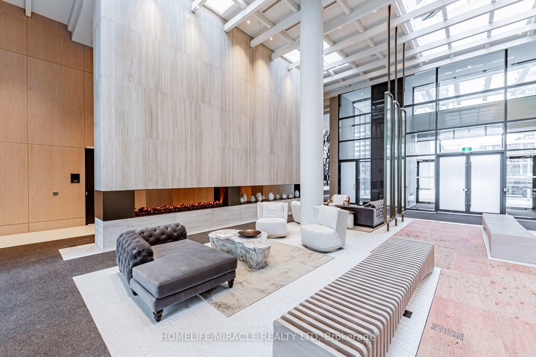 225 Commerce Street 2711