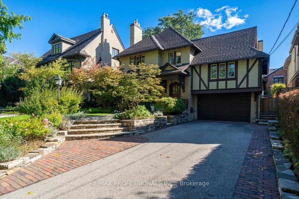 Photo of 17 King Georges Road, Toronto, ON M8X 1K7 (MLS # W13867284)