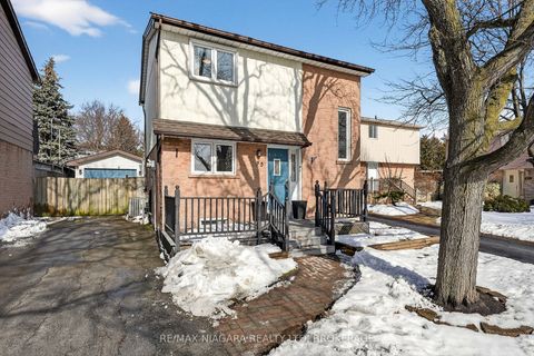 Property photo of 75 berrisfield crescent, hamilton, ON l8t 4x1