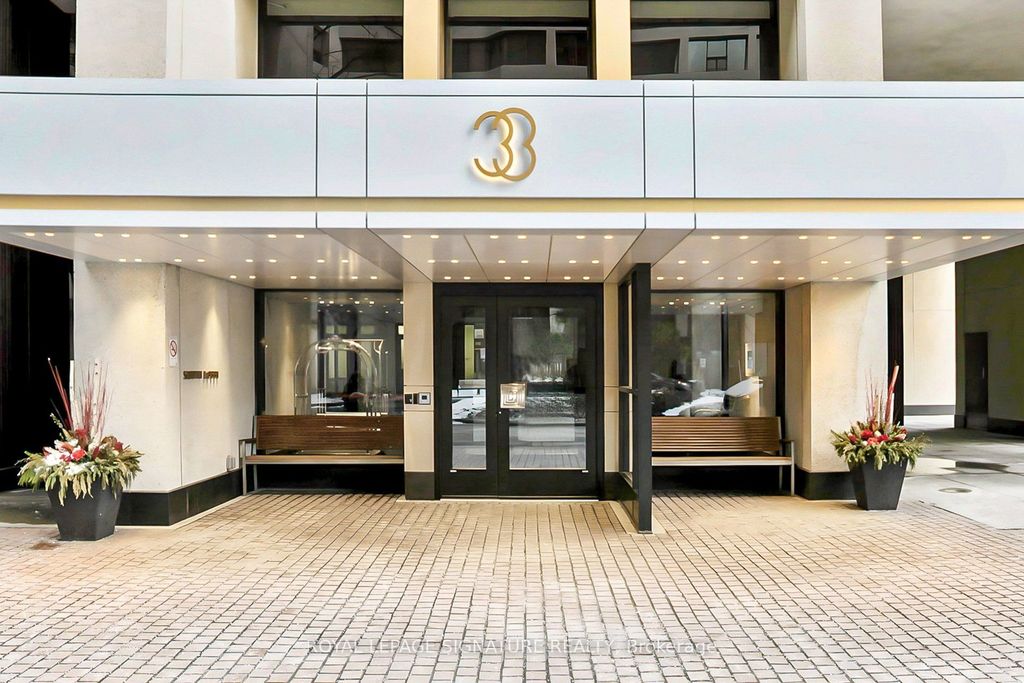 Photo of 33 Harbour Square #410/204, Toronto, ON M5J 2G2 (MLS # C12747616)