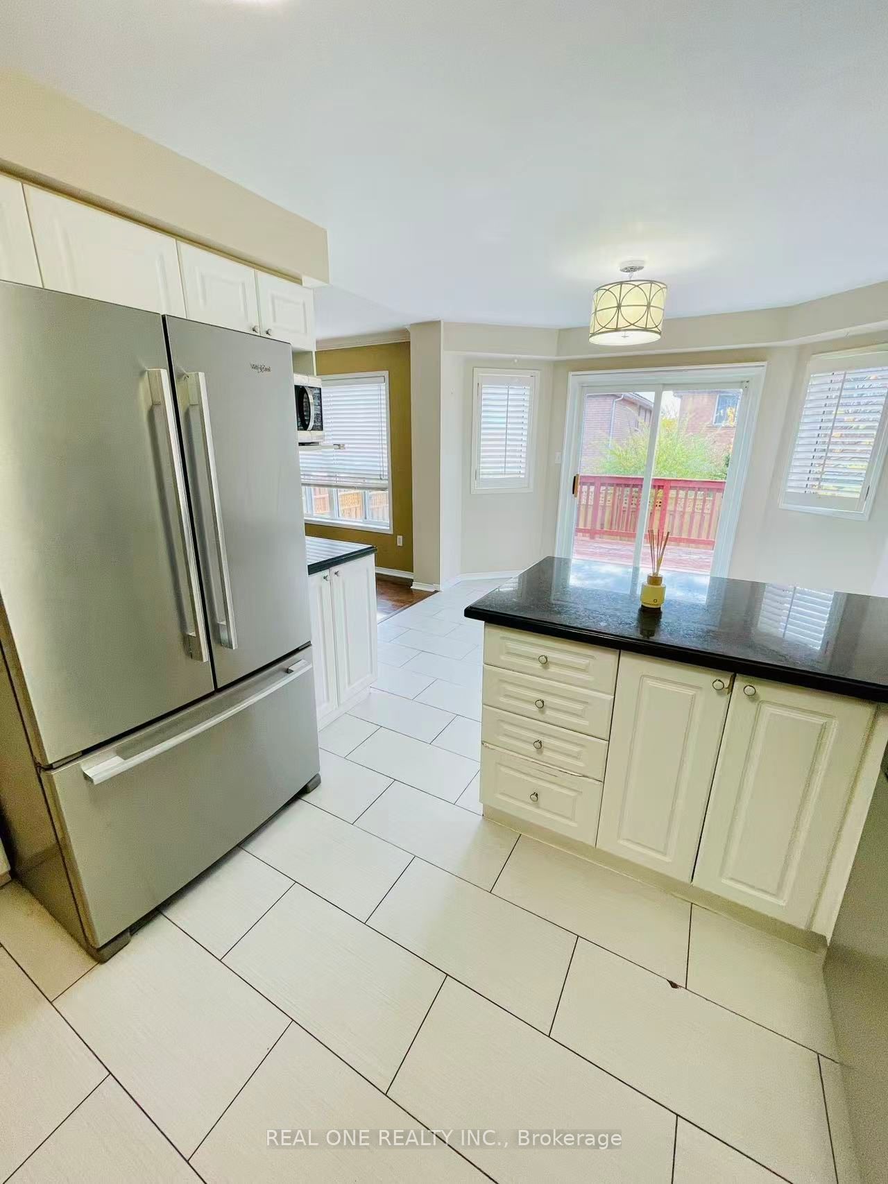 5316 Hollypoint Avenue