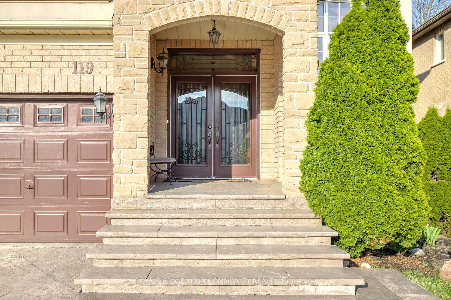 119 Thornhill Woods Drive