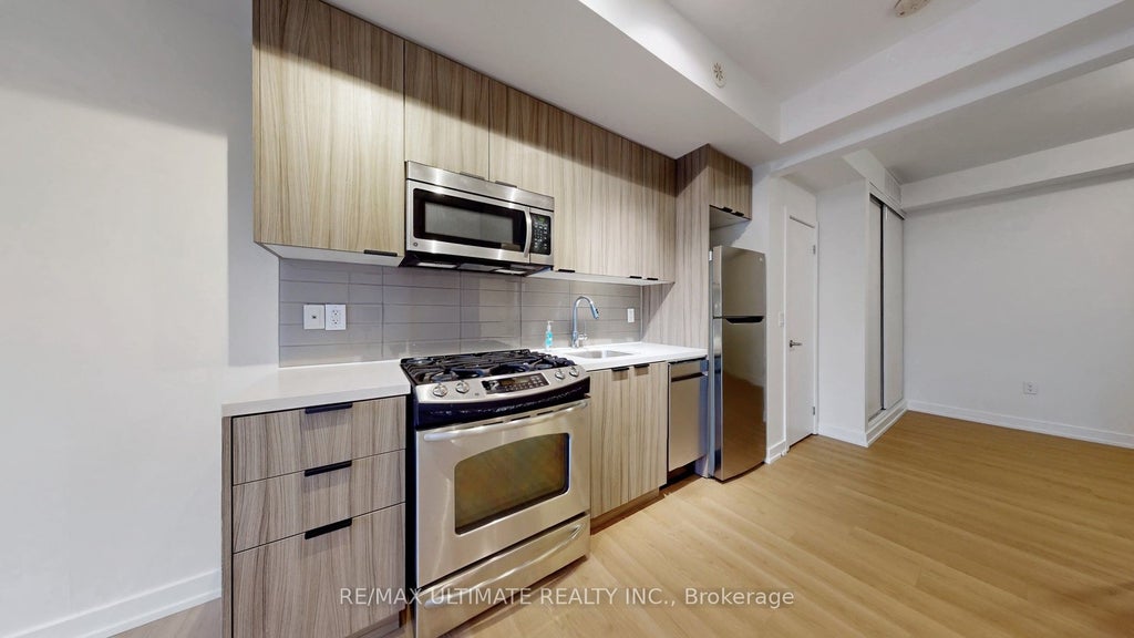 Photo of 140 Broadview Avenue #59, Toronto, ON M4M 0A8 (MLS # E13005676)