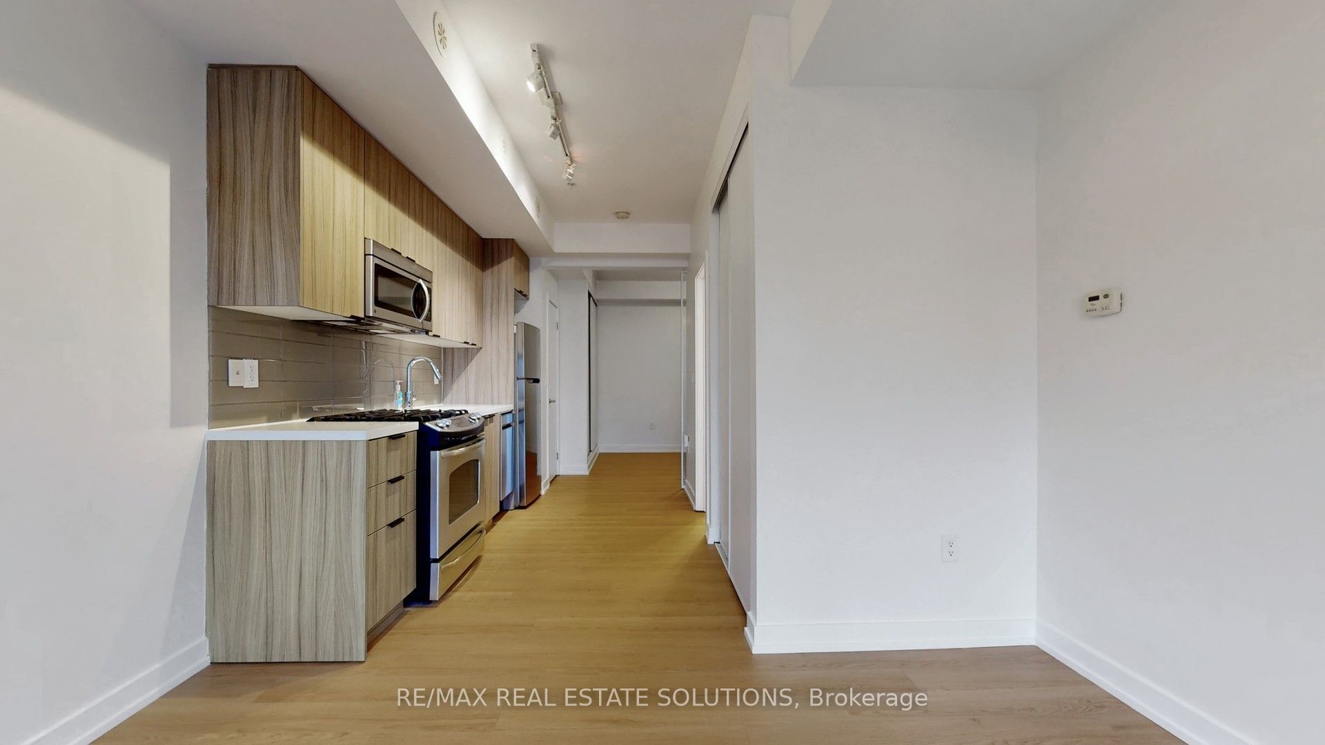 140 Broadview Avenue 59