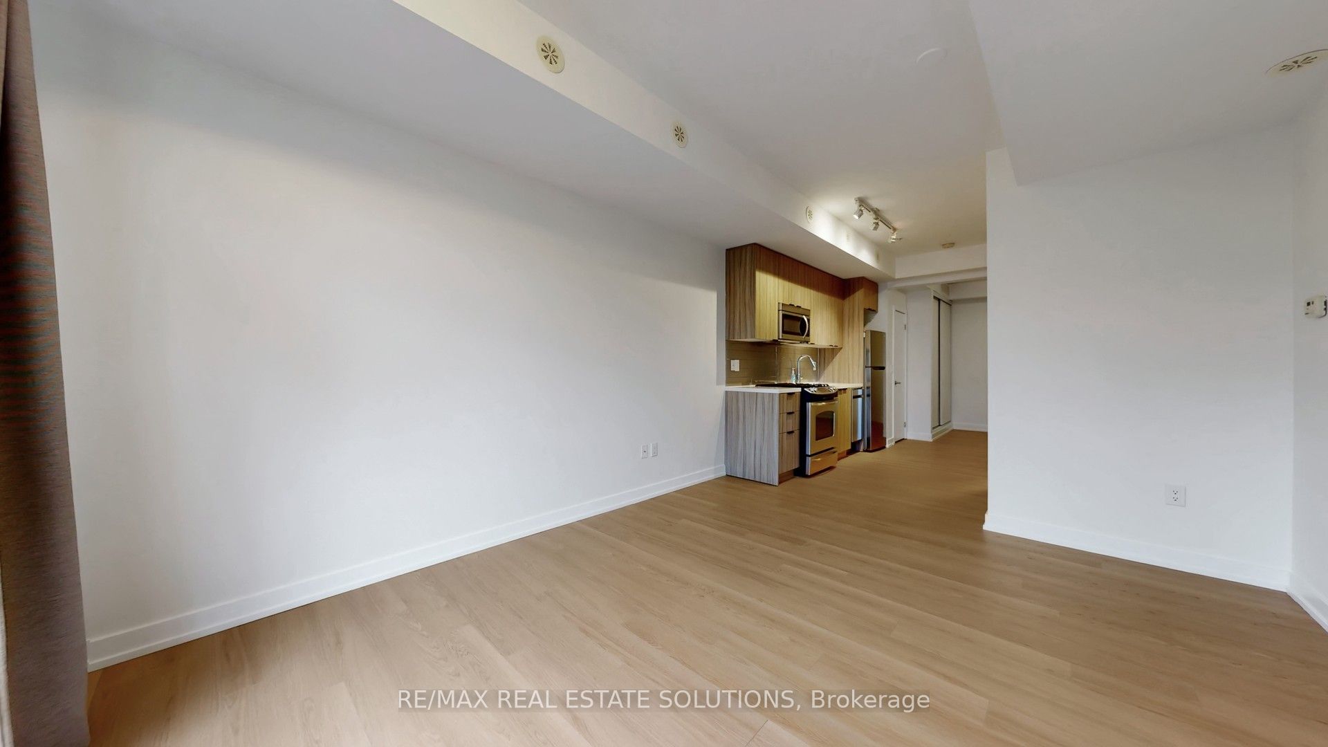 140 Broadview Avenue 59