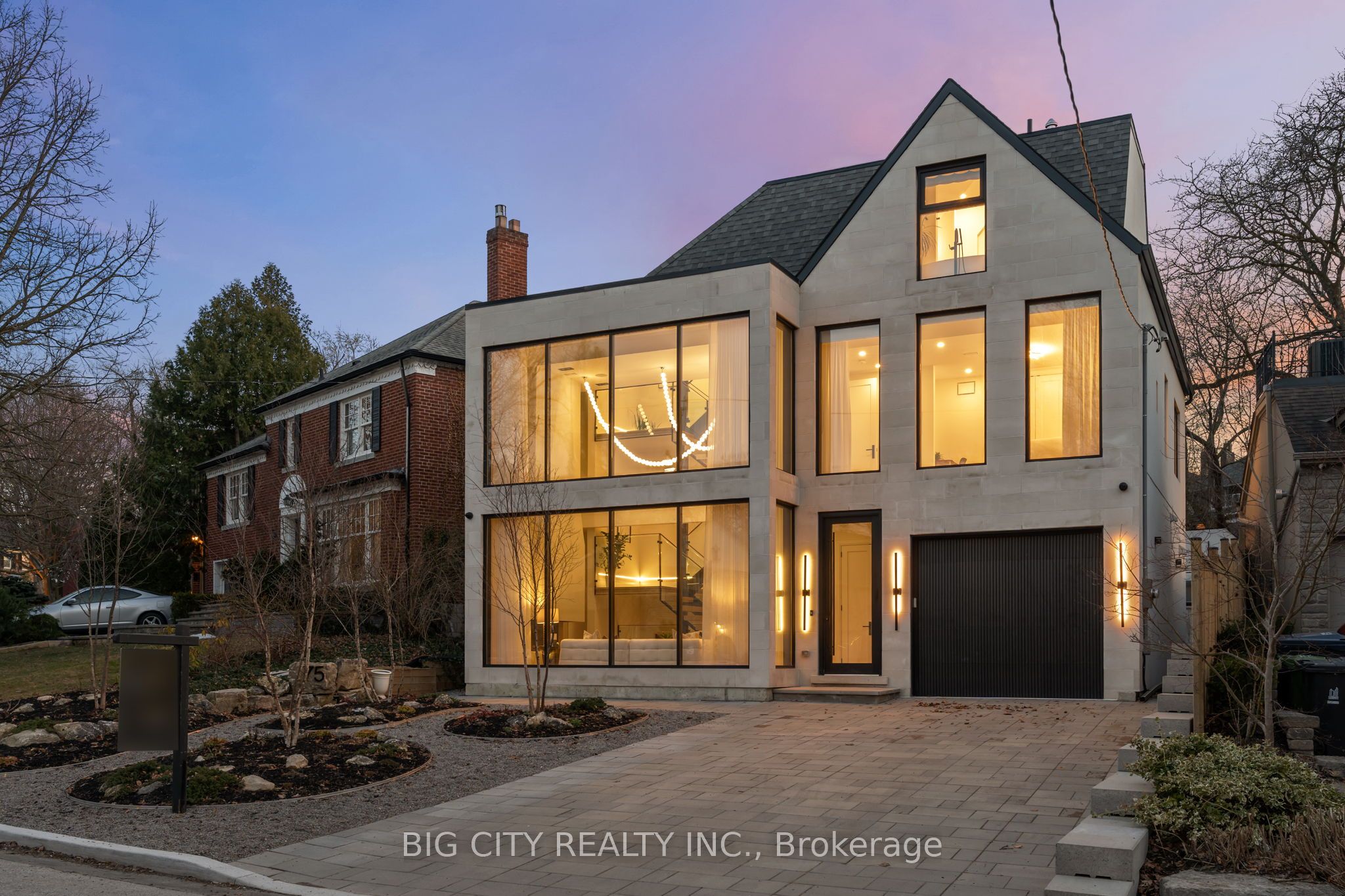 75 Lawrence Crescent