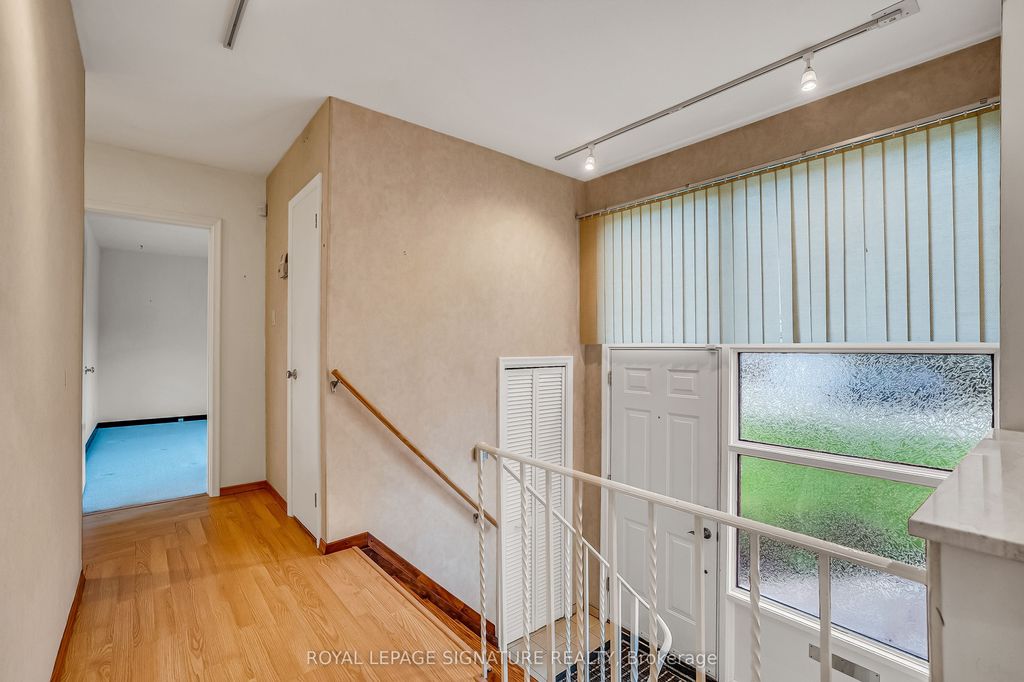 Photo of 85 Three Valleys Drive, Toronto, ON M3A 3B8 (MLS # C13076596)