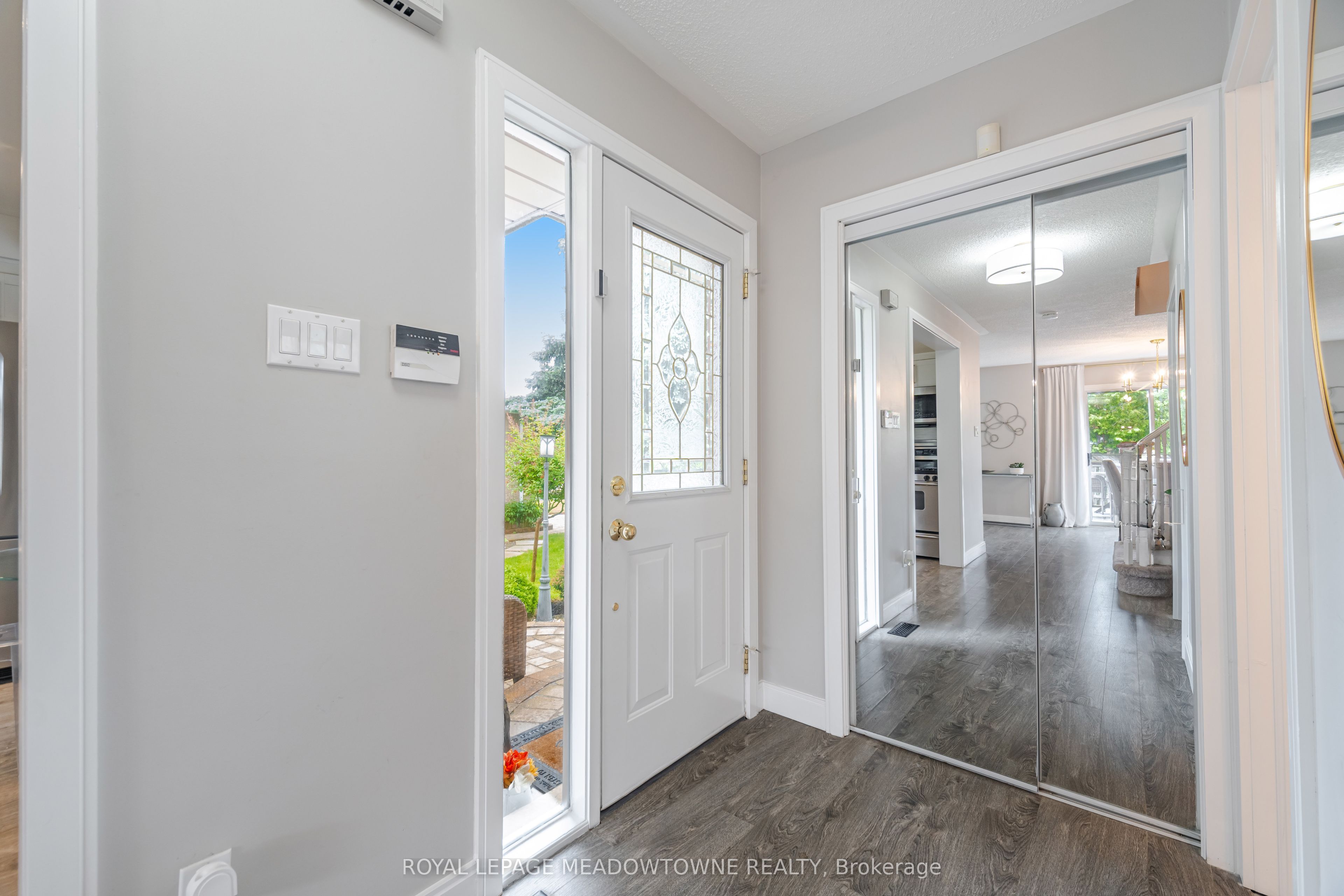 7167 Harding Crescent