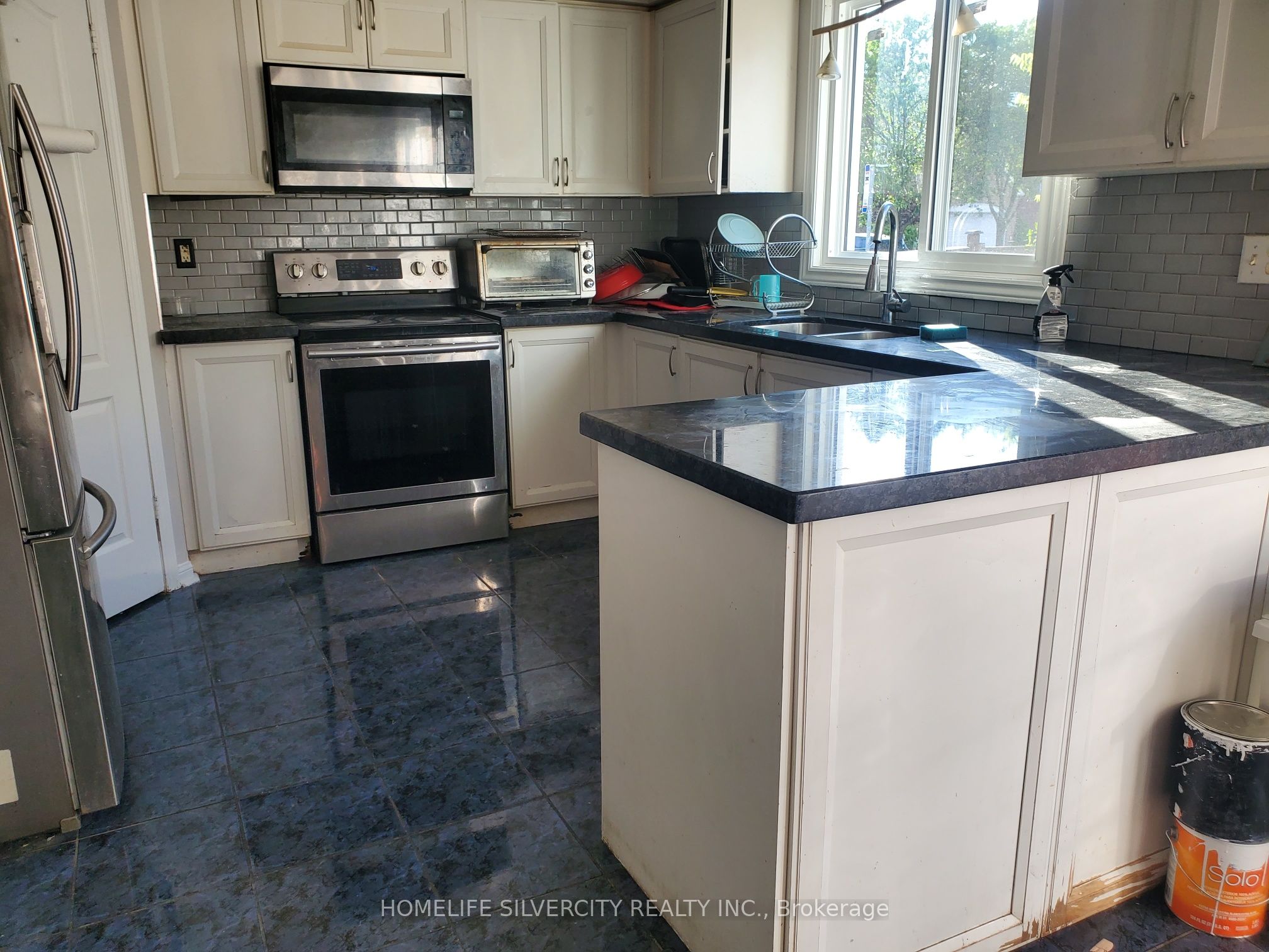 700 Peter Robertson Boulevard Unit 1-Upper level