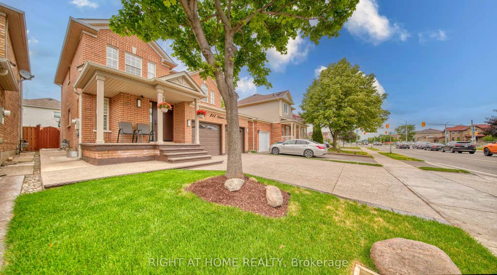 Photo of 211 Queen Mary Drive, Brampton, ON L7A 1Y9 (MLS # W13547098)