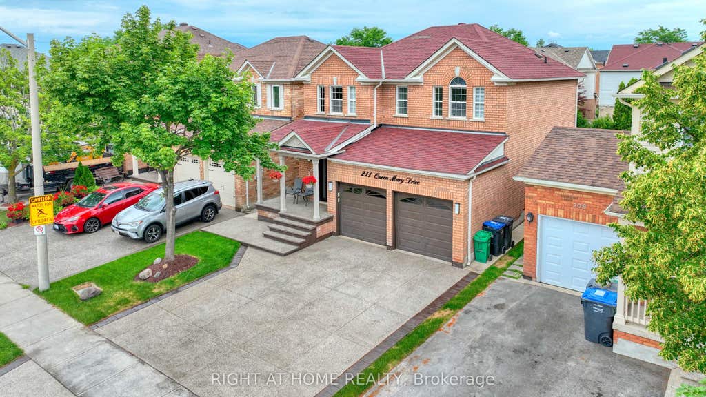 Photo of 211 Queen Mary Drive, Brampton, ON L7A 1Y9 (MLS # W13547098)