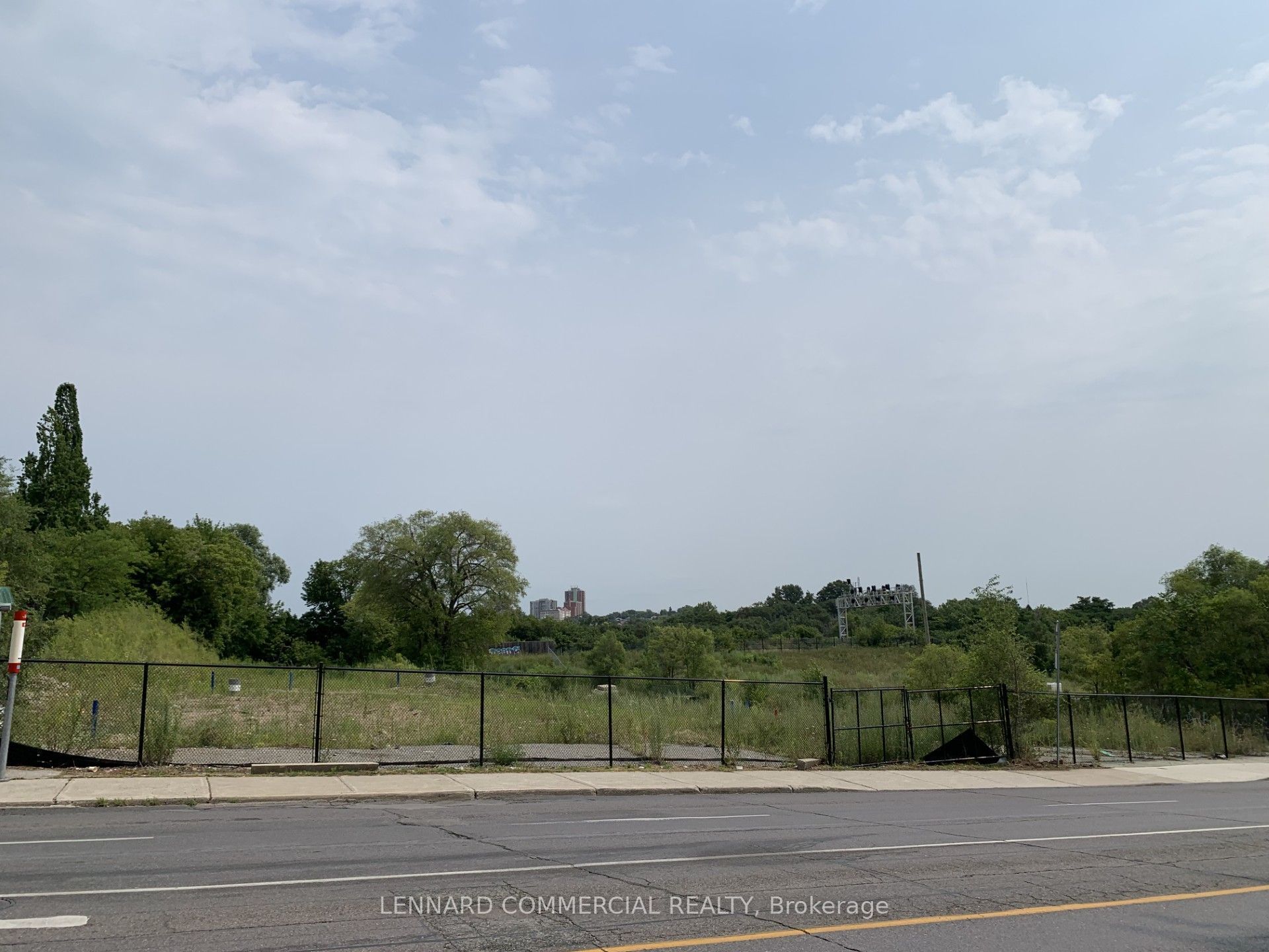 971 & 975 Weston Road