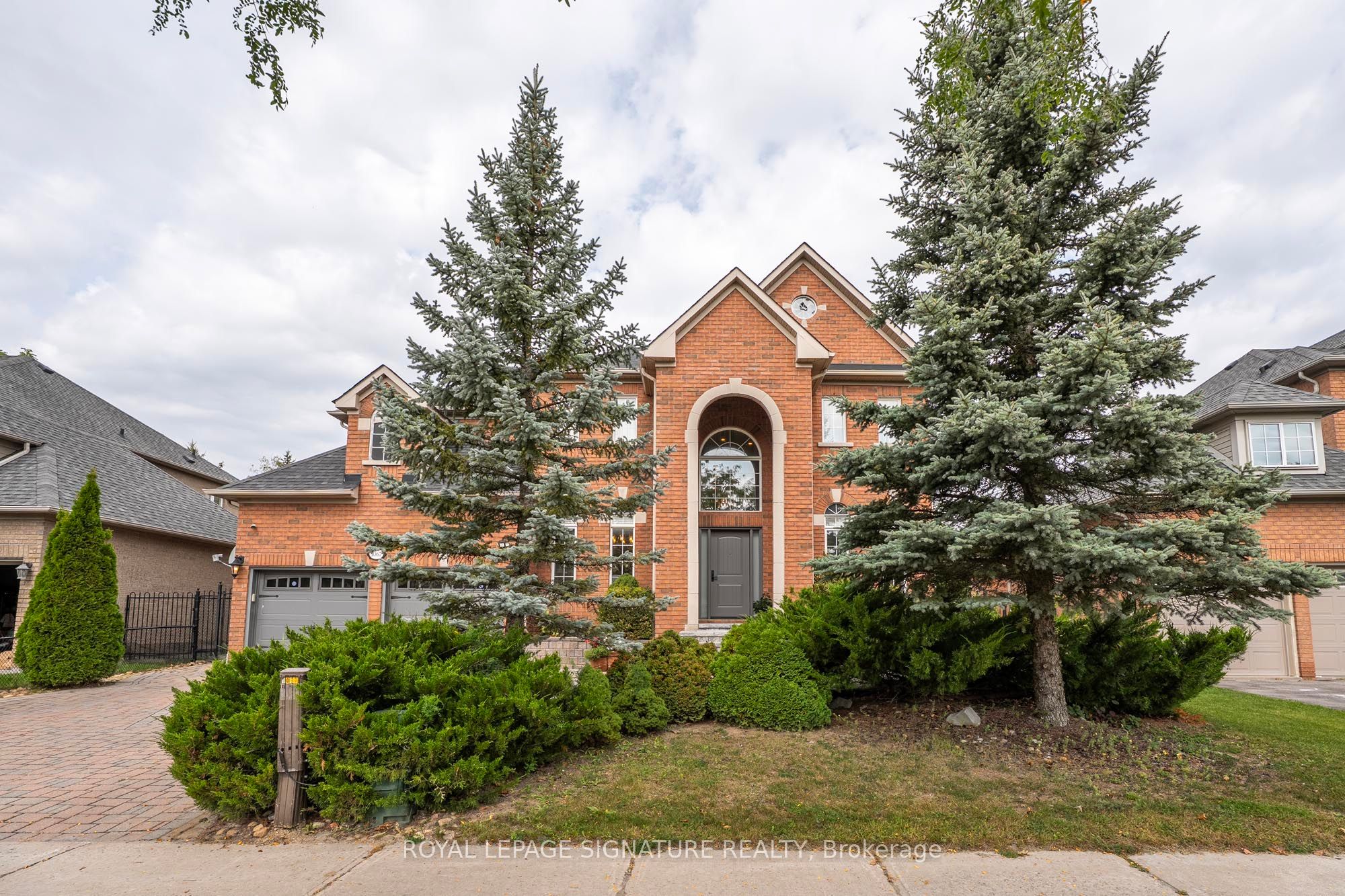 1067 Ivsbridge Boulevard