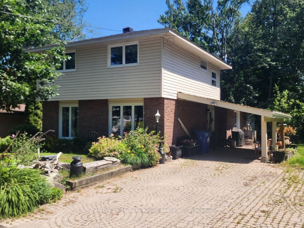 Photo 1 of 41 — 14 Birch Street, North Bay, ON P1A 1R8