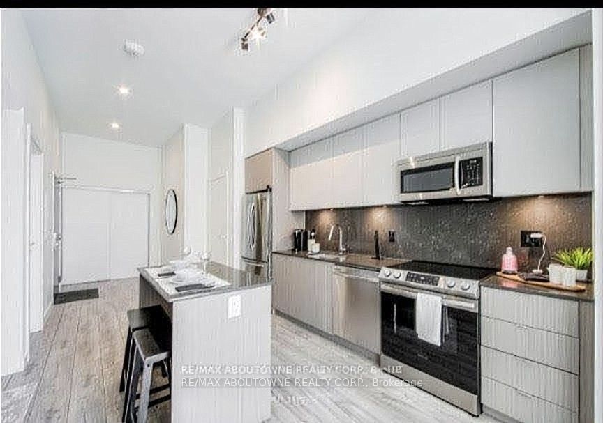 125 BRONTE Road A0916