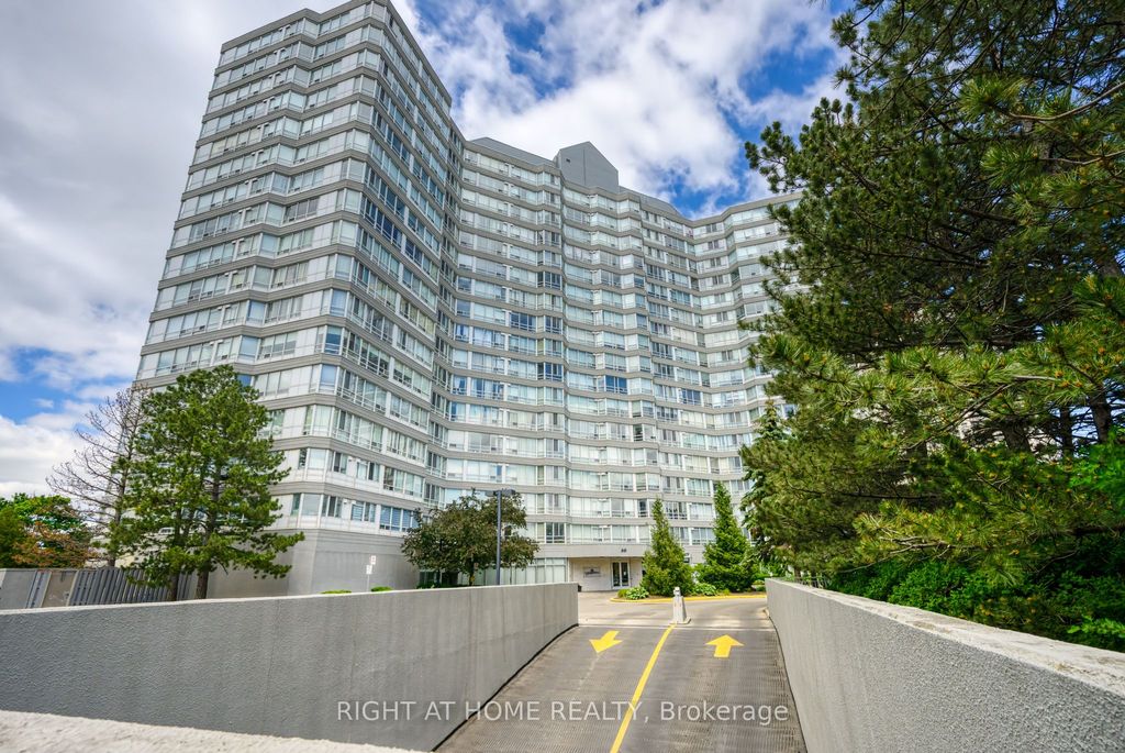 Photo of 50 Kingsbridge Garden Circle #1408, Mississauga, ON L5R 1Y2 (MLS # W13422376)