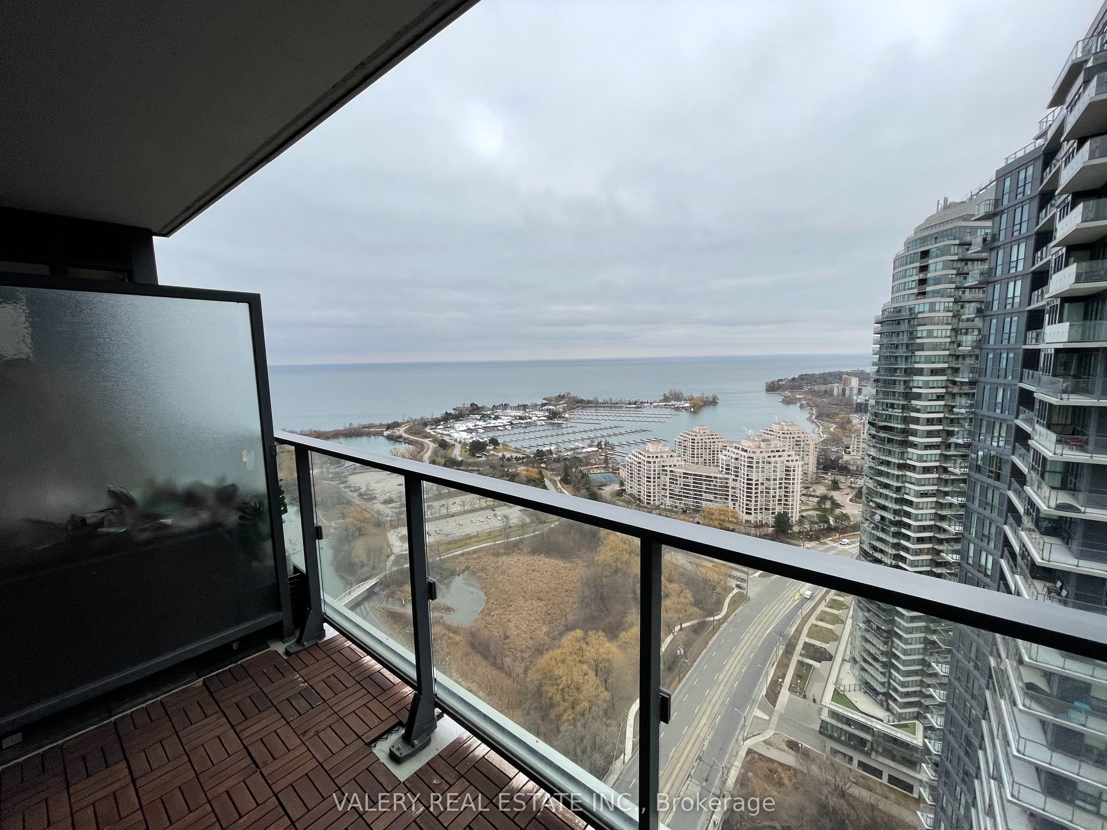 2200 Lake Shore Boulevard W 4003