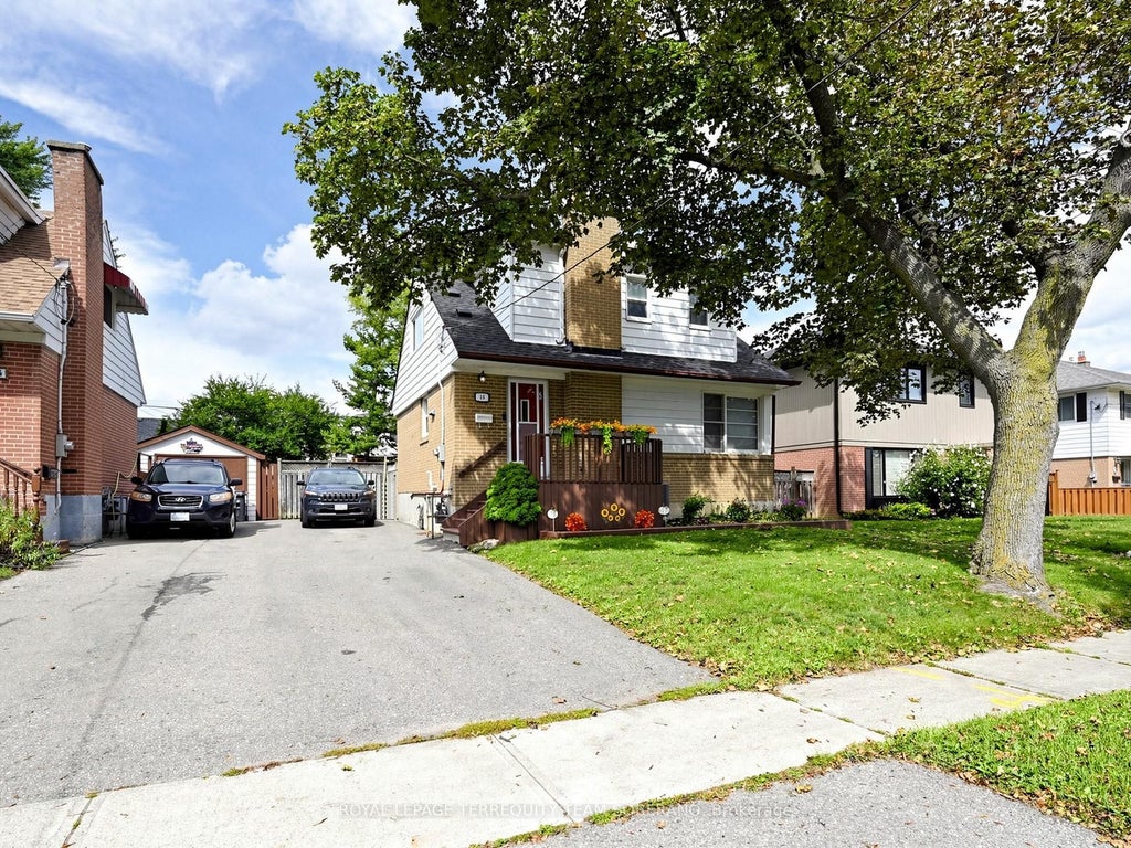 Photo of 16 Clearbrooke Circle, Toronto, ON M9W 2E3 (MLS # W13772872)