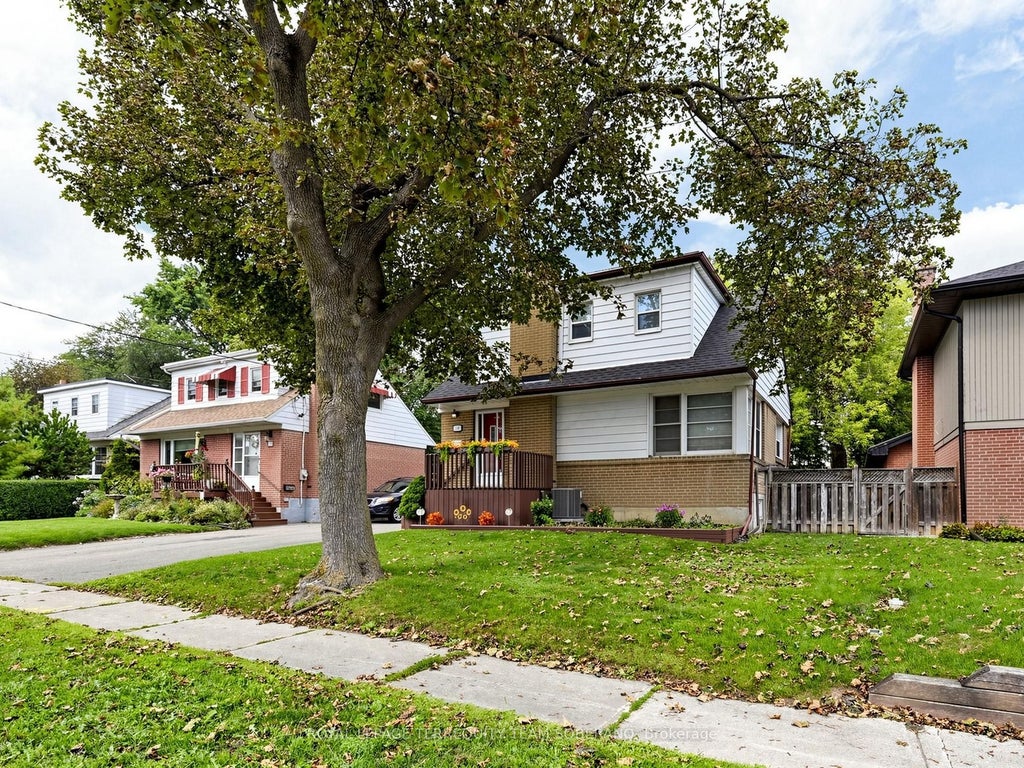 Photo of 16 Clearbrooke Circle, Toronto, ON M9W 2E3 (MLS # W13772872)